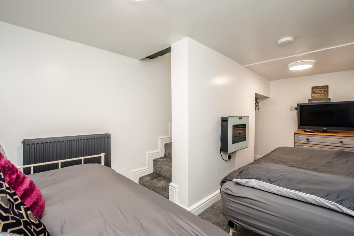 The Cosey Tucked-Away Cottage 2 Or 3 Bedroom Options Huddersfield Extérieur photo