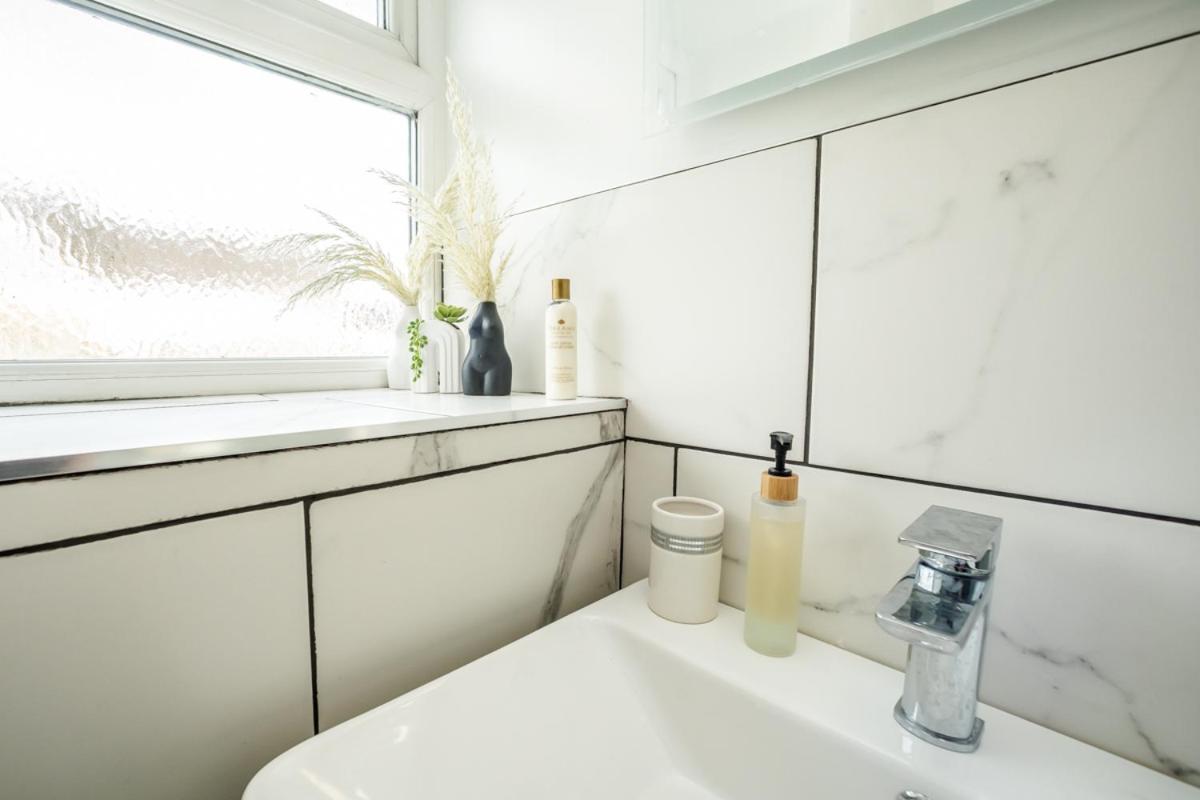 The Cosey Tucked-Away Cottage 2 Or 3 Bedroom Options Huddersfield Chambre photo